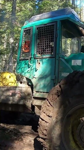 Timberjack 450C Working Hard – No Chains, Heavy Pull #skidder #timberjack #heavymachinery #offroad