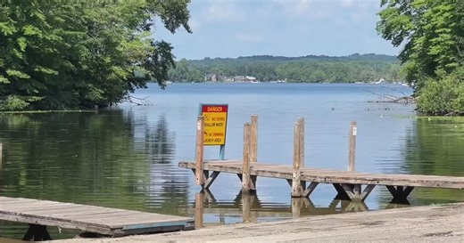 1 man, 2 teens seriously injured in boat explosion in Oakland County