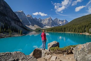 How to Visit Moraine Lake in Canada (Tips & Advice)