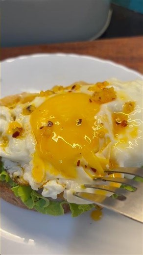 5 Minute Cheesy Egg Toast You’ll Crave Again #Shorts #BreakfastRecipe #EggToast