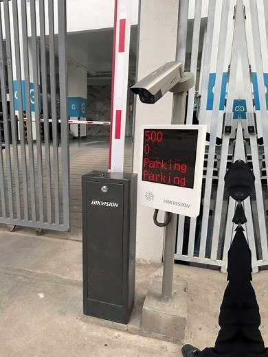 HIKVISION Smart Entrance & Exit System — Intercom + Access Control 🔐