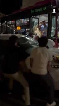 Autobus 85, la linea più bloccata di Roma: a S.Giovanni residenti e turisti spostano auto in divieto