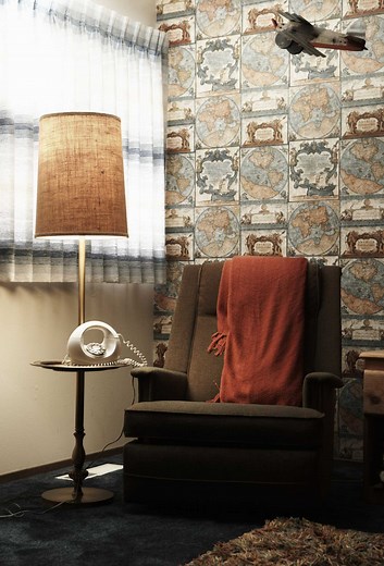 How to Clean a Yellowed Antique Fiberglass Lampshade