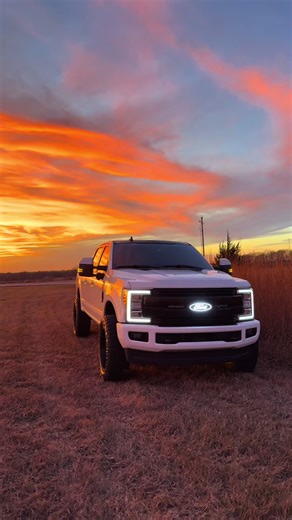 There ain’t no getting over me #powerstroke #diesel #nolannkeith #kansas #sunset