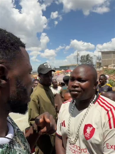 Vindeee spots Raila Odinga mural in Kibra