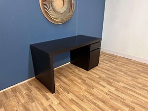 IKEA MALM Desk Assembly | DIY Assemble IKEA MALM Desk