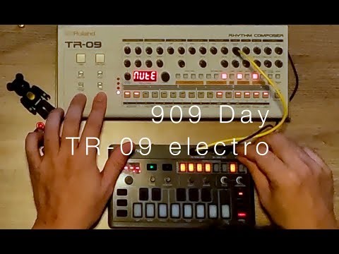 909DAY Roland TR-09 × J-6 Live Electro Jam | Avengers & BAPE BE@RBRICK Vintage Drum Machine & Synth