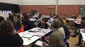 Segmenting words at SSP training. The schwa comes up a lot:-) | Word Mapping with Speech Sound Pics and Phonemies | Facebook