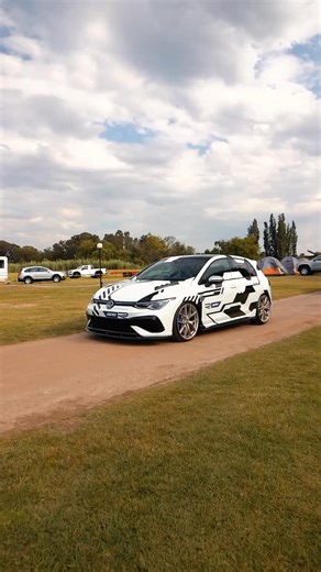 Best Golf 8 at VW vs BMW 2025 ! - APR Stage 3 - APR Carbon intake - APR Carbon Engine Cover - APR Coilpacks - APR Spark Plugs - APR Intercooler - APR Wiper Delete - Milltek HJS NOCEL Downpipe - Milltek Exhaust Valve Controller - Recaro FIA Seats - Racingline Performance Carbon rear brace - Racingline Performance Engine bay dress up - Racingline Performance Bonnet shock - P3 Gauge - Carbon Battery cover - Carbon Fusebox cover - Carbon Water tank cover - Carbon Core support braces - KW V3 Suspensi