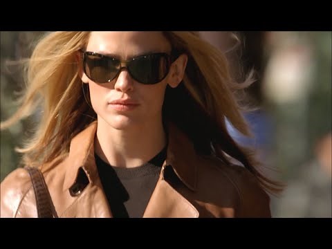 ALIAS: Becoming Julia Thorne