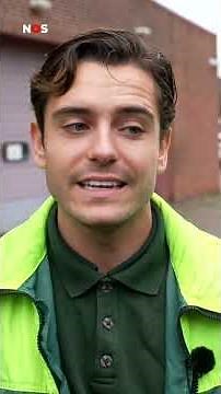 Dierenexpert Floris Göbel geeft tips over wat je moet doen met zieke vogels. #jeugdjournaal #vogel