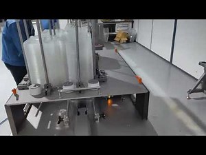 Clamshell packaging machine