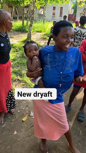 17K views · 829 reactions | Batwa trieb chotte qud #femailspring #relschallenge #Uganda #lifestyle #shortpeoplz #relschallengereelschallenge #africa | Ali Raza Uganda | Facebook