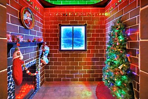 All Aboard Trump International Hotel & Tower Chicago’s Gingerbread Express