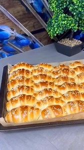 75K views · 478 reactions | 縷縷 PAMUK KIFLE – najmekse PECIV0 koje djeca 0B0ŽAVAJU! 縷縷 ⬇️⬇️⬇️ RECEPT JE U KOMENTARU ⬇️⬇️⬇️ | Korisni savjeti i trikovi u kućanstvu | Facebook