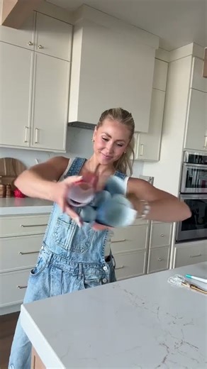 DIY Custom Pickleball Paddles🏓🙈#cricutad Waiiiit these turned out better than I even imagined! Rea