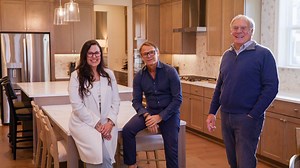 For Leigh Spicher, Ashton Woods Director of Studios, great design starts with a conversation. In this episode of The Heart of Design, Leigh Spicher shares how the foundation of great interior design starts with understanding the homebuyer. Her approach blends artistry with intentionality, using balance, rhythm, and harmony to create spaces that reflect how people truly live. 🎥 Watch now to see how thoughtful details and real conversations lead to meaningful design. https://bit.ly/42ZjBHi | Asht