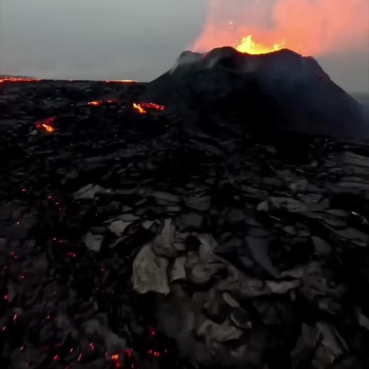 Can We Stop a Volcanic Eruption #science #usa_tiktok #fyp #fyf