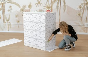 Le DIY simplissime pour relooker un meuble avec presque rien - Elle Décoration