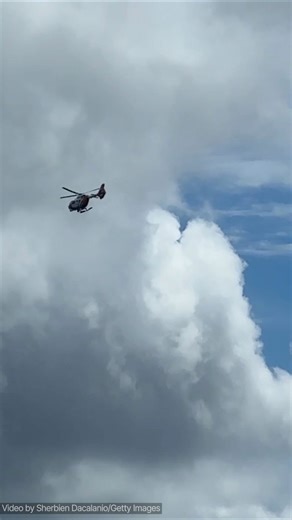 23 people rescued after huge ice shelf breaks off Canadian shore