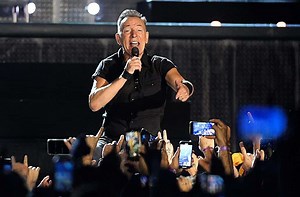 PARA BRUCE SPRINGSTEEN BARCELONA ES ASBURY PARK | PyD