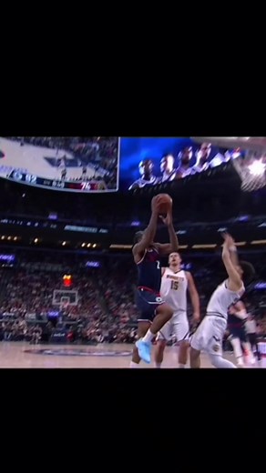 Kawhi Leonard drive to the basket and layup. #basketballreels #basketballhighlights #basketball | Ryan Trocio