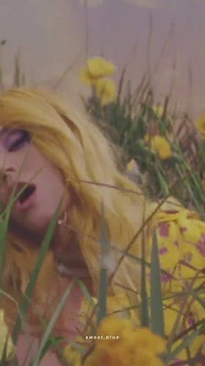 Calvin Harris - Feels Official Lyric Video