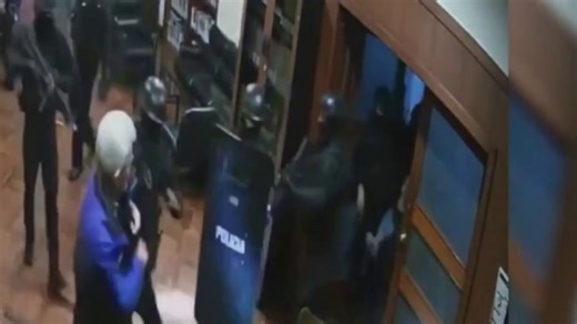 Venezuela closes its embassy in Ecuador to protest raid on Mexican embassy