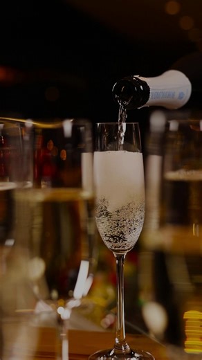 Kohinoor Continental, Mumbai on Instagram: "Blockbusting Celebration awaits!✨ Arabian Nights at Kohinoor Continental promises an unforgettable New Year’s Eve filled with magical moments, grand vibes, and timeless elegance. 🗓️ 31st December | ⏰ 8 PM onwards 📍 Kohinoor Continental, Andheri East Save the date and get ready to welcome the New Year in true Arabian style. 🌙✨ 📲 For reservations: 🌐 hotelkohinoorcontinental.com 📞 Call: +91 8976939425"