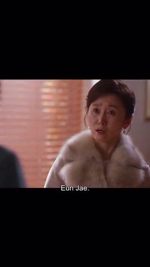 Drama- Dr. Romantic season 2 . I really love how she speak for herself and suffering. Its sad that we have to go through so much for thingd we dont even want or love. #motheranddaughter #toxicfamily #speakup #anxiety #pressure #dreams #koreandrama #sadscene