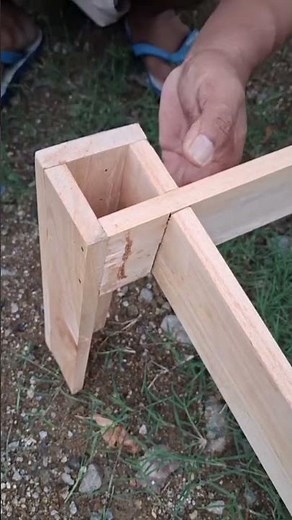installing unique table legs #woodworking #wood #woodscraft #diy