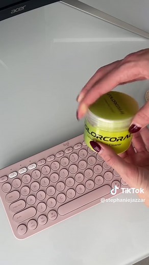 A quick office cleanup 🫧 #cleanwithme #cleaningmotivation #CleanTok #cleaningasmr #officereset #cleaningtiktok