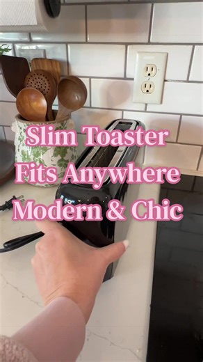 This slim #toaster is actual perfection. Ideal for any space without taking up all that counterspace. #toasters #kitchenappliance #kitchen #tiktokshopcreadorpicks