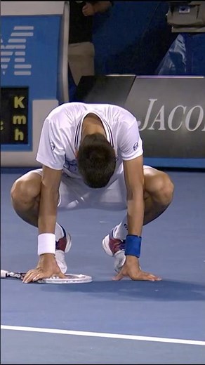 OUTRAGEOUS tennis from Murray & Djokovic! 😱