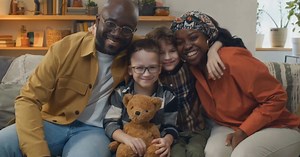 👨‍👩‍👧 Bij FamilySearch kun je niet alleen biologische ouders vastleggen, maar ook stief-, adoptie- of pleegouders. Dit maakt je stamboom completer en respecteert diverse familiebanden. 💡 Wil je meer leren? Bekijk het volledige artikel via de link in de eerste reactie. #Genealogie #Stamboomonderzoek #FamilySearch #Stamboom | FamilySearch