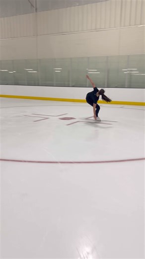 Talk about uncomfortable! Have you tried a forward outside loop while catching your blade? Or a back outside loop from a free-handed Y spiral? The more difficult & interesting things you try on the ice — the more you GROW.This is a section of a loop “McSwain Move” created by @mcswain_kate and performed by Annie Demaso. #americanicetheatre #discomfortisgrowth #loops #skatingskills #artisticskating #skatingtricks #iceskatingcoach #figureskatingcoach #skatingcoach | American Ice Theatre