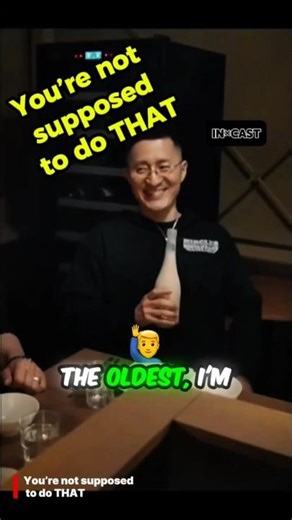 The STRICT Korean Drinking Etiquette 🍺👀”#KoreanCulture #Soju #CulturalRules