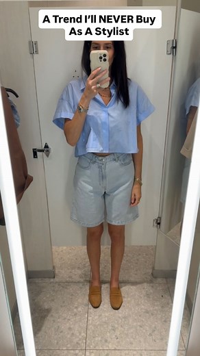 The WORST Camel toe 🙈 Here’s why I’m skipping these: 1. They cut your legs off at the widest part of the thigh, making them look shorter bulkier. 2. They hide curves instead of creating balance, which throws off your proportions. 3. If it doesn’t feel authentic to YOU, you won’t wear it with confidence — it will be another costly mistake. Trend tip: Experiment, try things on, have fun — but don’t give in to every trend just because it’s “in.” Only buy what you feel confident in and is true to y