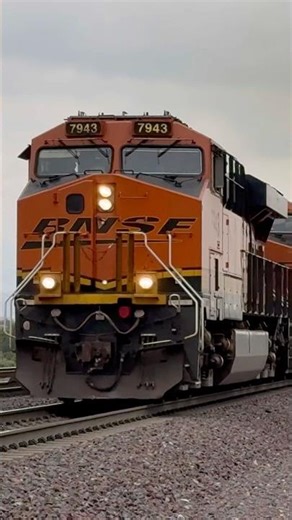 BNSF 7943 Eastbound Manifest at Cajon, CA