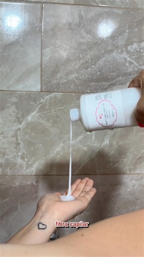 Con el tiempo, el cabello pierde su vitalidad. El shampoo crematizado de colágeno nutre cada fibra capilar para reconstruir el daño. Siente tu cabello más grueso, con menos quiebres y una suavidad increíble. 📍 Farmacia París, República de El Salvador 75, Centro Histórico, CDMX. 💻 Tienda en línea: Farmaciaparis.com #Shampoo #Colageno #FarmaciaParis | Farmacia París