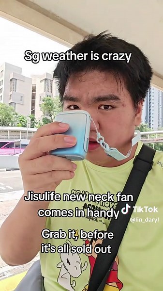 THIS IS JISULIFE NEWEST NECK FAN EDITION, IT'S PORTABLE AND CONVIENT AND IT'S THE BEST ONE I'VE TRIED SO FAR FOR A NECK FAN #beattheheat #sg60 #jisulife #nationalday2025