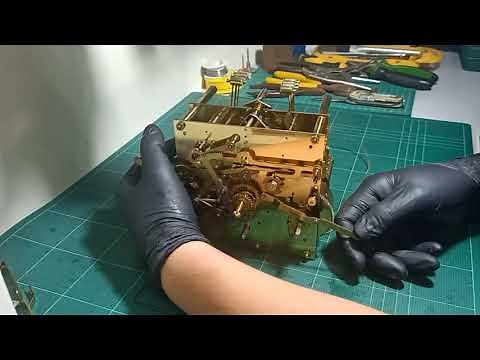 HOC l Original Kieninger Wall Clock Movement Oiling Cleaning and Set up.