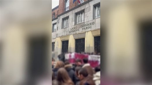 Milano, occupato il liceo Parini: è il settimo dall'inizio dell'anno