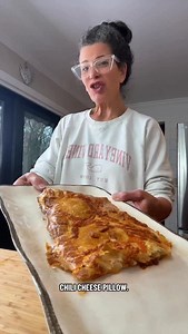 8.4K views · 6.3K reactions | The best way to use up leftover Chili! Chili Cheese Puff Pastry Pillow recipe. #chili #pastry #cooking | Iléna Tovia | Facebook