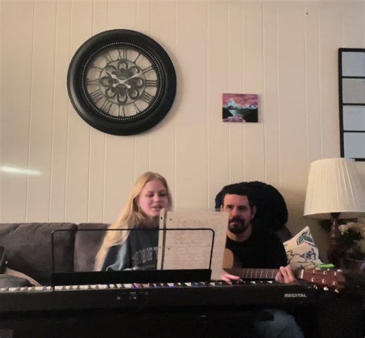 flapper girl - the lumineers we just learned how to play this one so don’t mind the notes in between us😂 #guitar #lumineers #piano #coversong #flappergirl