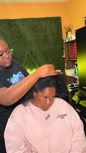 patiostyles💇🏾‍♀️ on Instagram: "WATCH ME DO MY FIRST INSTALL AS A BRAIDER 💛: will not be offering this service yet or as of right now 💛: Side part install x curls 💛: January bookings are now open, click the link in the bio to book your appointment today 📅 #orlando #orlandohairstylist #orlandobraids #orlandobraider #patiostyle explorepage bookyourappointmenttoday‼️☎️available bookwithme‼️"