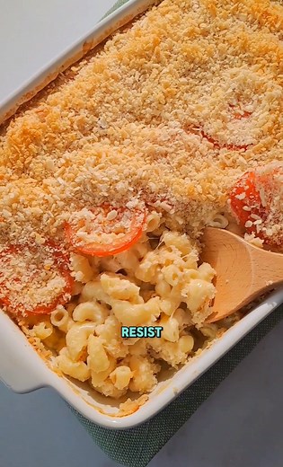 Who else needs a little comfort this Thanksgiving? 🙋‍♀️ This Ina Garten Mac and Cheese is creamy, cozy, and the perfect side dish for your holiday table. 🧀🍂 Bake it up and watch everyone come back for seconds! Ingredients ▢ 1 pound elbow pasta ▢ ½ cup unsalted butter divided ▢ ½ cup all purpose flour ▢ 4 cups whole milk warmed ▢ 4 cups grated Gruyere cheese ▢ 2 cups grated sharp cheddar cheese ▢ 1 teaspoon salt ▢ ½ teaspoon ground black pepper ▢ ½ teaspoon ground nutmeg ▢ 4 small tomatoes sli