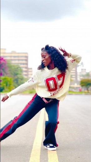 KIRISIMNA TAYA BY OKELLO MAX #dance #lipsyncs #dancechallenge