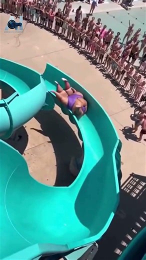 OMG! Big Big Water Park! Ooooooops!