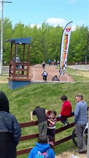 5.3.26 Novice Class moto 2 battle for 2nd #bmx #bmxracing #vangoracing #bmxmamabear #chesapeakebmx